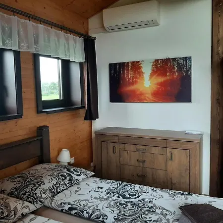 Nyaraló Zrub Ziva *